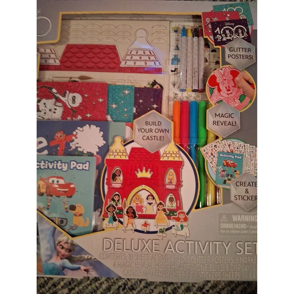 Disney Deluxe Activity Set 500 Pieces Glitter Posters Markers Crayons Stickers